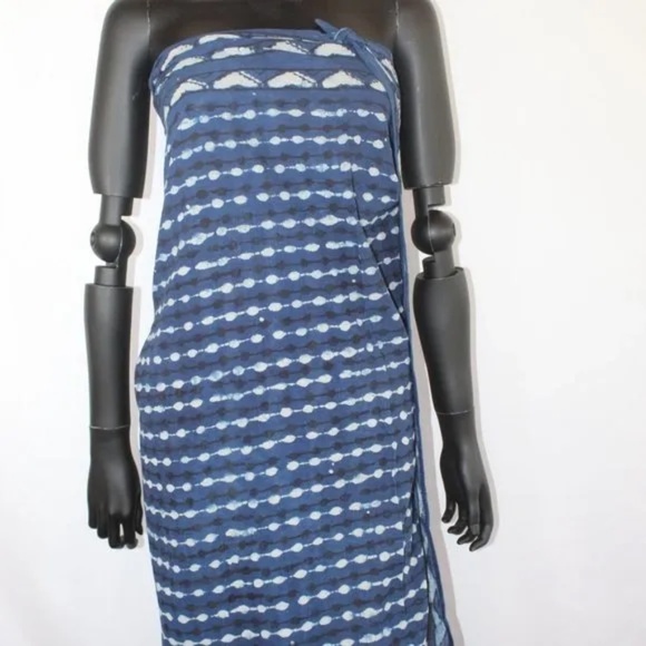 Versatile Indigo India Print Cotton Sarong, 45 x 70 inches - Picture 4 of 5